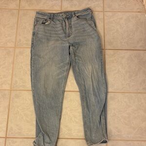 Women's Straight Leg Jeans - Light Blue